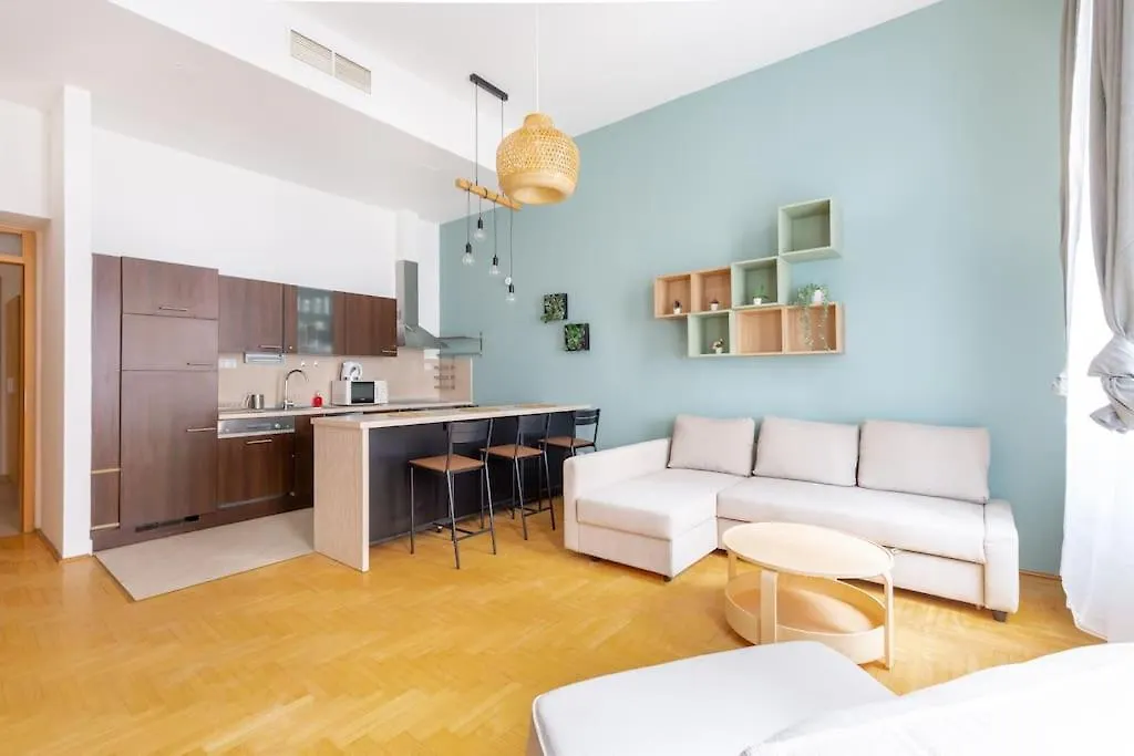 Sage Meadow At Gozsdu Garden Dob 16 Apartman Budapest