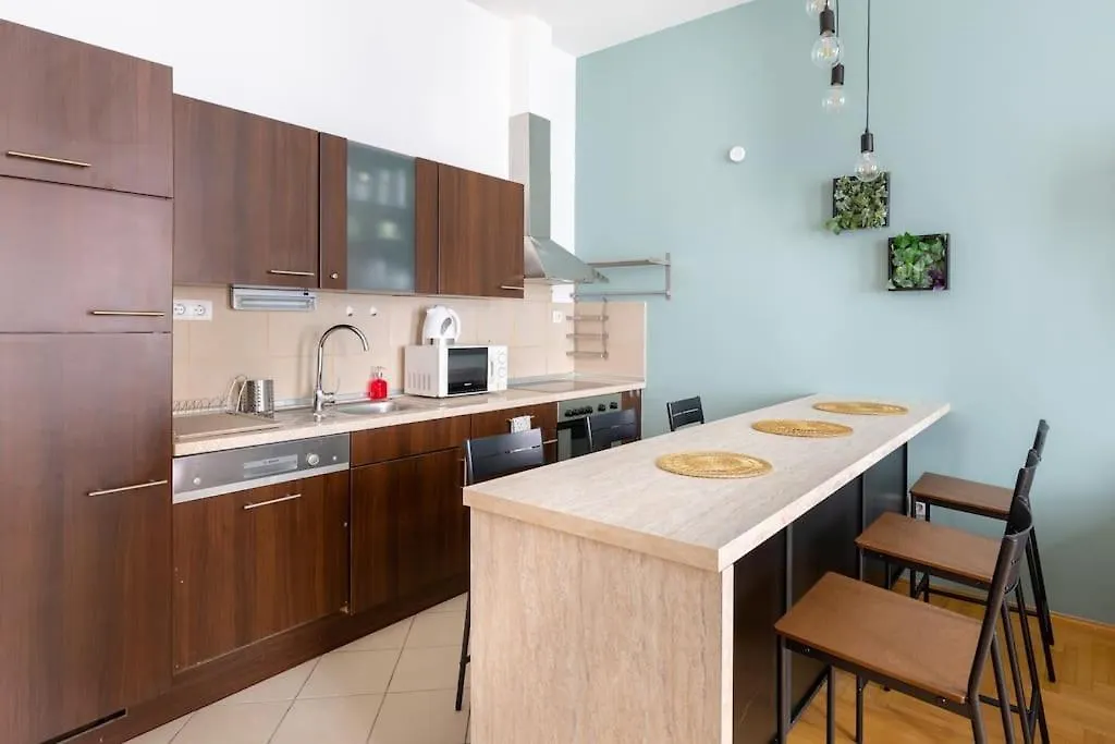 Sage Meadow At Gozsdu Garden Dob 16 Apartment Budapest